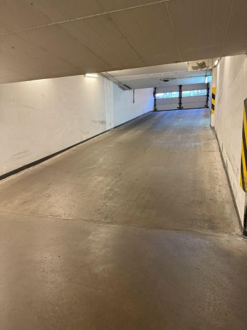 Garaż/miejsce parkingowe Warszawa Ursynów, al. Komisji Edukacji Narodowej. Zdjęcie 2