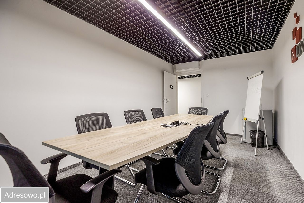 Biuro Warszawa Włochy, ul. Muszkieterów. Zdjęcie 5