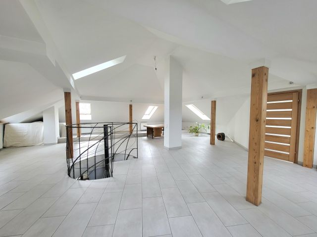 dom wolnostojący, 5 pokoi Wrocław Fabryczna, ul. gen. Witolda Urbanowicza. Zdjęcie 12