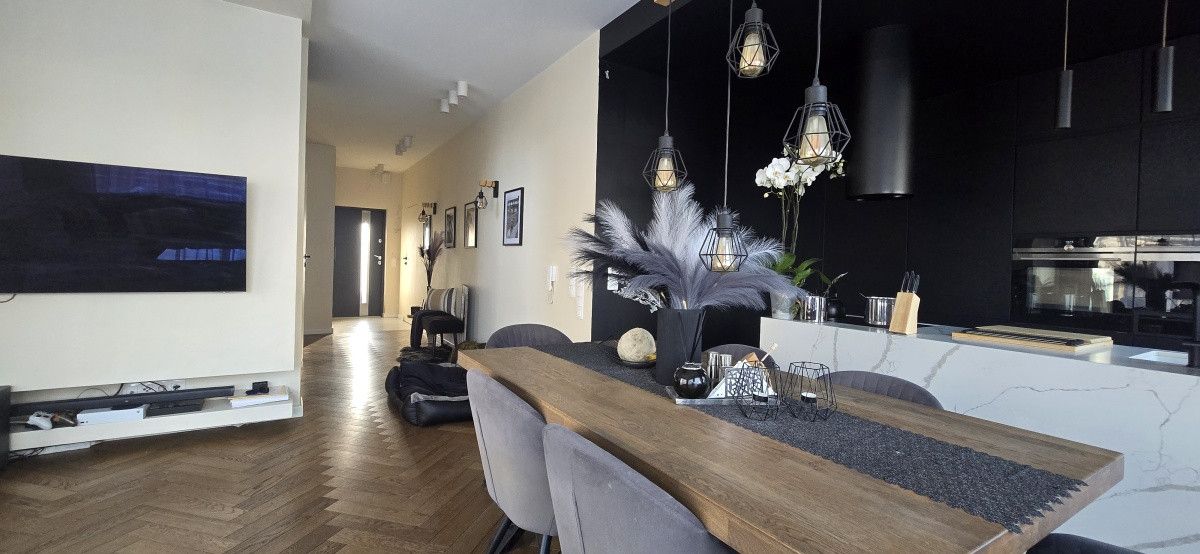 dom szeregowy, 5 pokoi Radomierzyce, ul. Różana. Zdjęcie 1