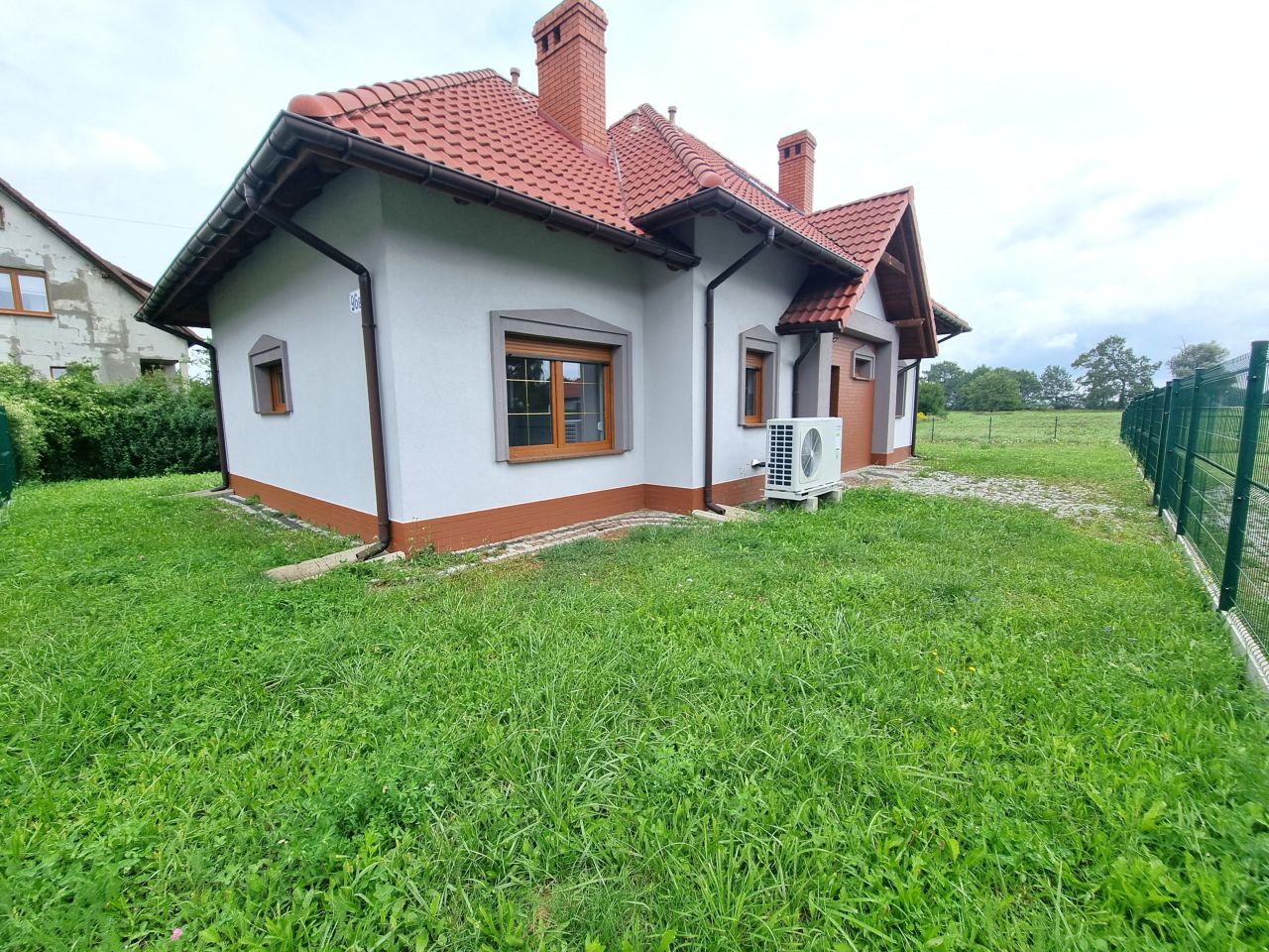 dom wolnostojący, 6 pokoi Grodziec Mały. Zdjęcie 6