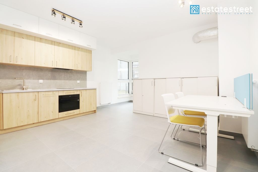 Biuro Kraków Ruczaj, ul. Czerwone Maki. Zdjęcie 2