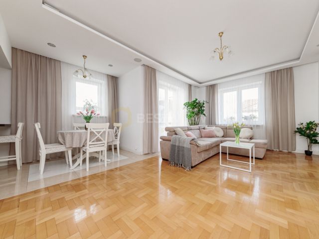 Mieszkanie 4-pokojowe Warszawa Włochy, ul. Aleje Jerozolimskie. Zdjęcie 1