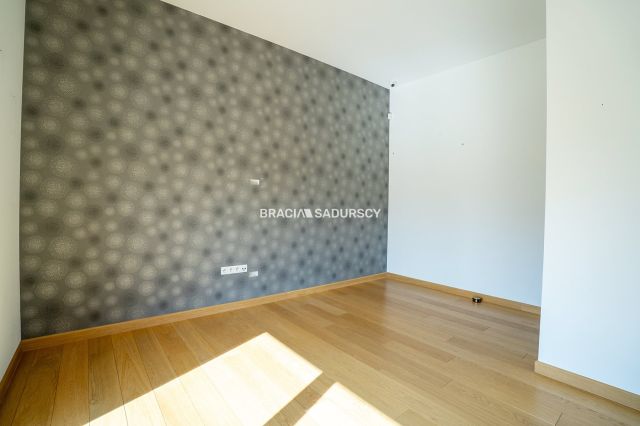 dom wolnostojący, 5 pokoi Niepołomice. Zdjęcie 33