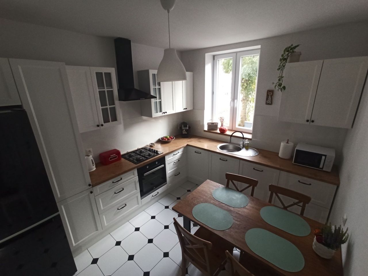 Mieszkanie 4-pokojowe Wieruszów. Zdjęcie 2