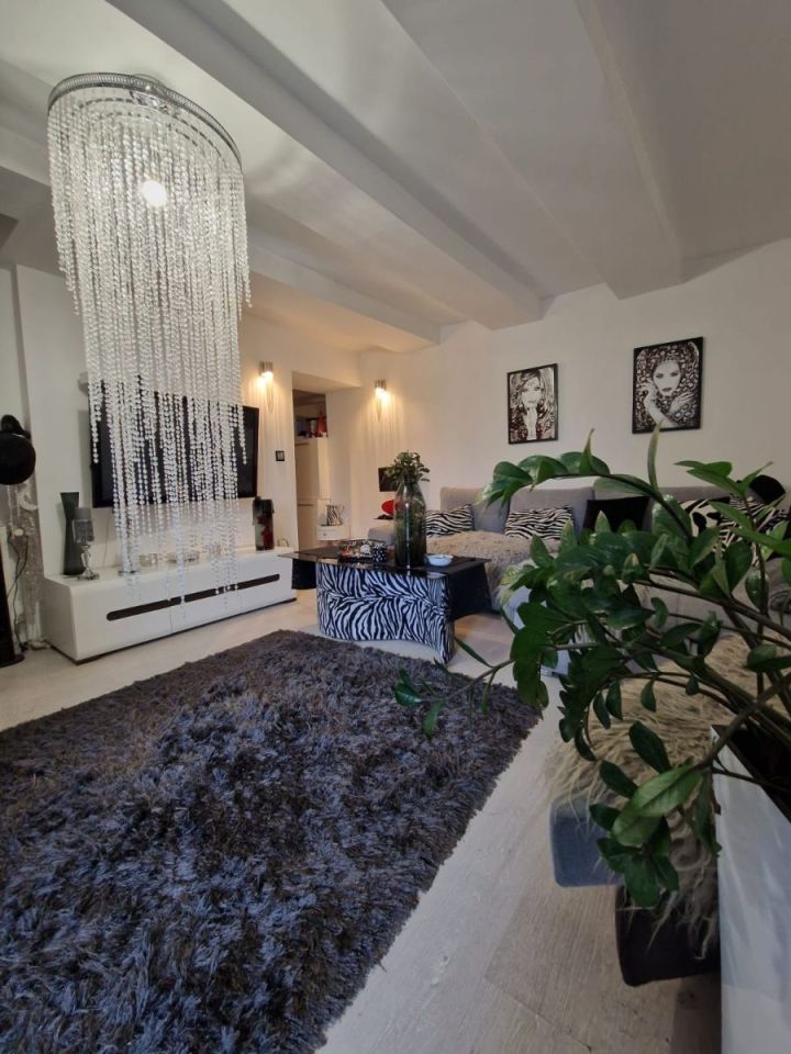 Mieszkanie 5-pokojowe Jelenia Góra. Zdjęcie 9