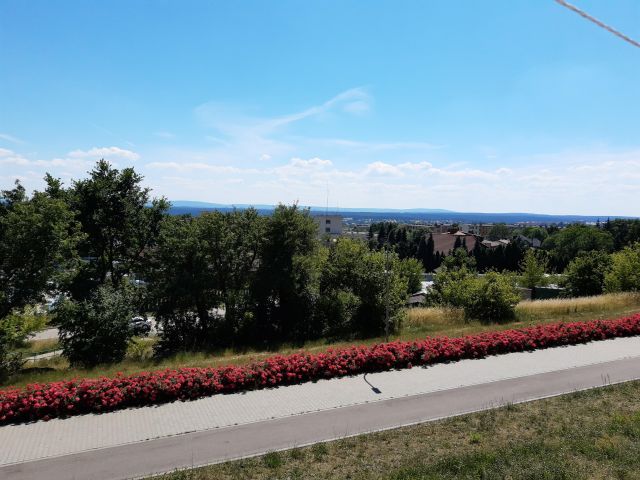 Mieszkanie 3-pokojowe Starachowice Skałka, ul. Gliniana. Zdjęcie 1