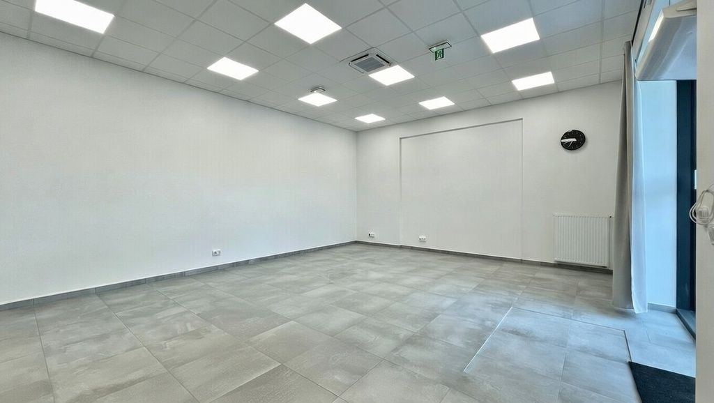 Biuro Rzeszów, rondo im. Żołnierzy 10 Sudeckiej Dywizji Piechoty. Zdjęcie 6