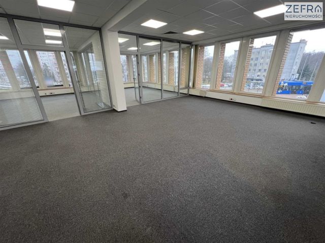 Biuro Kraków Prądnik Biały, ul. Henryka Pachońskiego. Zdjęcie 1