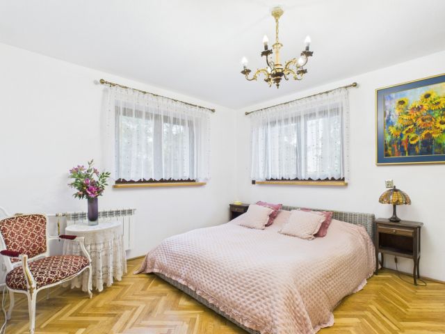 dom wolnostojący, 5 pokoi Radzików. Zdjęcie 16