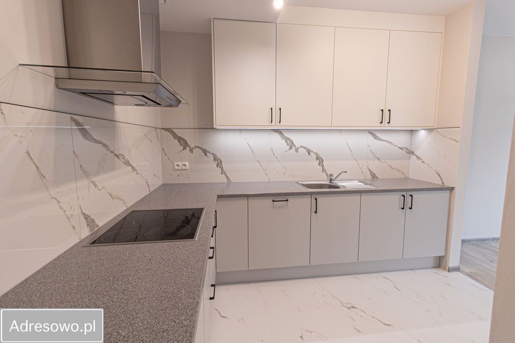 Mieszkanie 4-pokojowe Katowice Śródmieście, ul. Jesionowa. Zdjęcie 2