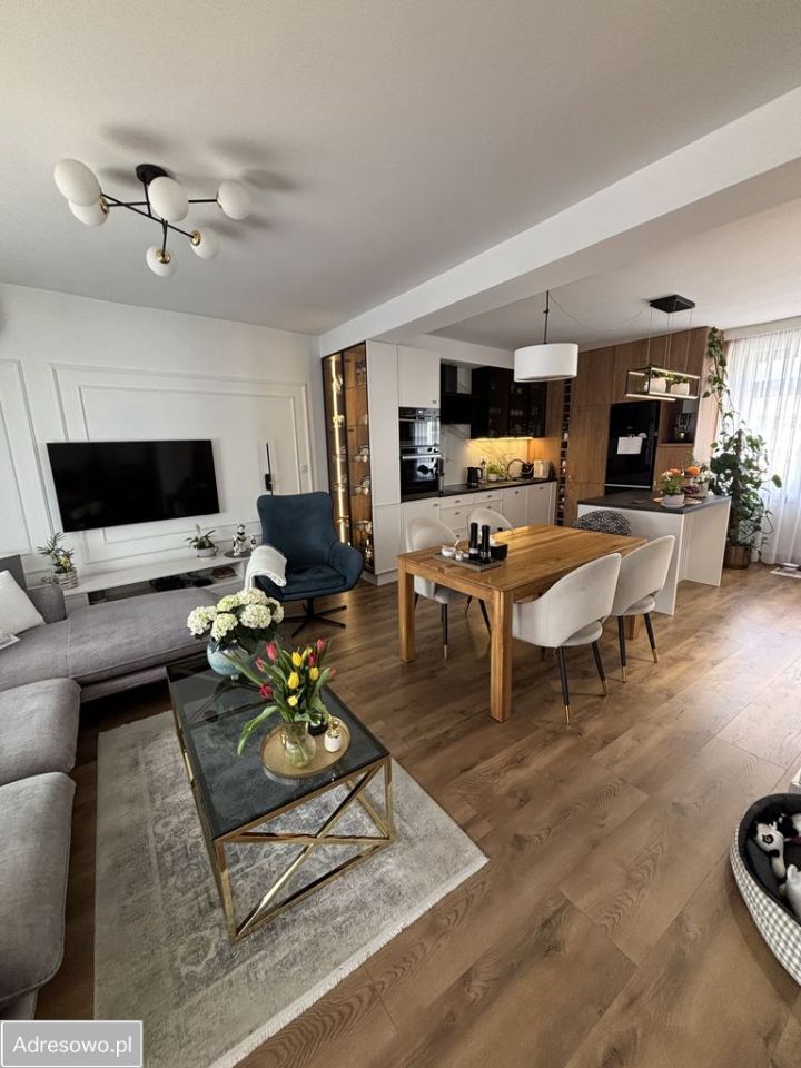 Mieszkanie 4-pokojowe Kalisz Centrum, ul. Kazimierza Pułaskiego. Zdjęcie 1