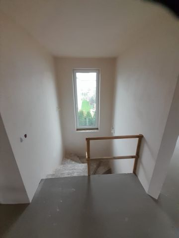 bliźniak, 5 pokoi Magdalenka, Łazy ul.Porcelanowa, boczna ul.Wiejskiej. Zdjęcie 16