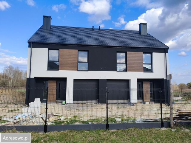 bliźniak, 5 pokoi Kąty. Zdjęcie 1