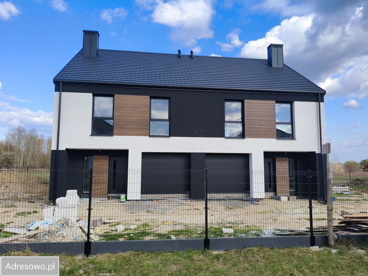 bliźniak, 5 pokoi Kąty. Zdjęcie 1