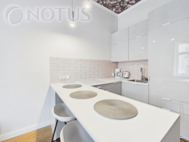 Mieszkanie 3-pokojowe Kraków Śródmieście, ul. Krowoderska. Zdjęcie 2