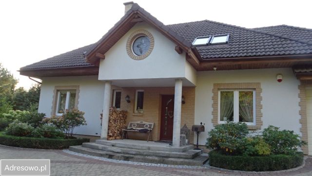 dom wolnostojący, 5 pokoi Komorowo Żuławskie. Zdjęcie 1