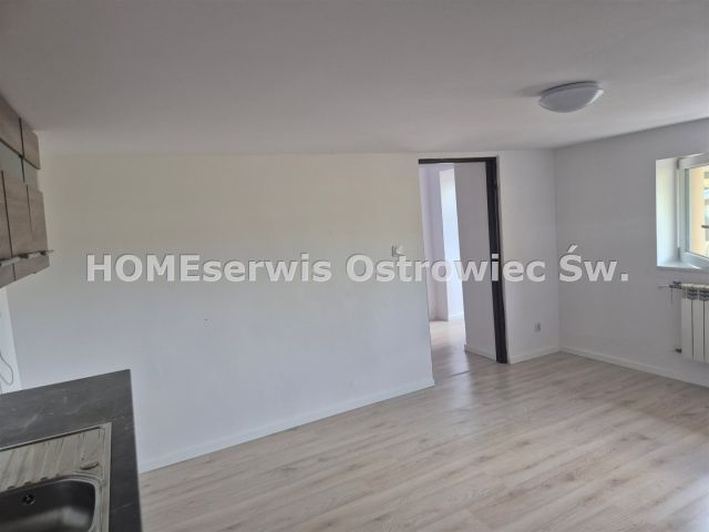 dom wolnostojący, 6 pokoi Ożarów. Zdjęcie 14