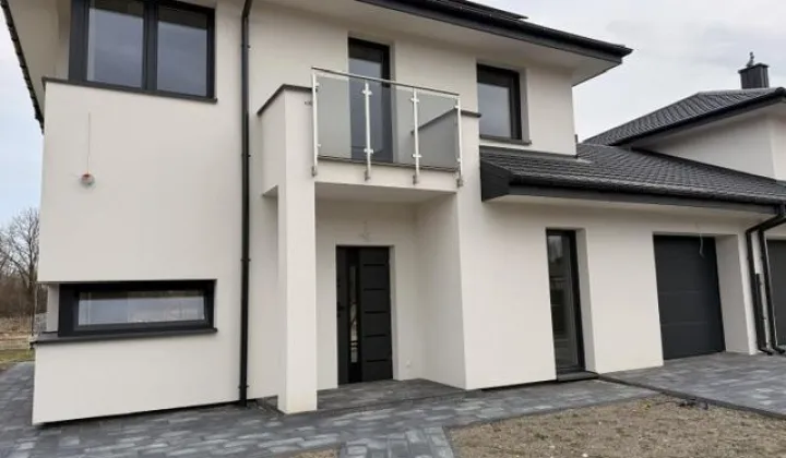 bliźniak, 5 pokoi Brwinów, Porzeczkowa