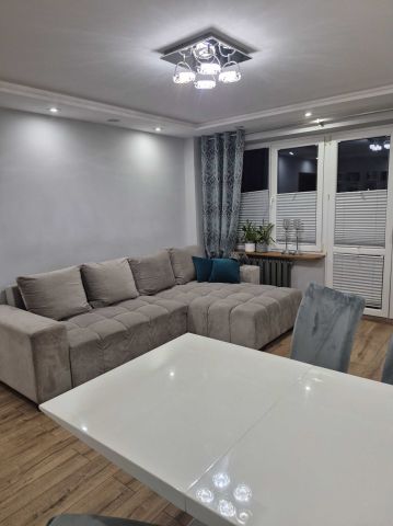 Mieszkanie 3-pokojowe Łomża, ul. Kasztelańska. Zdjęcie 1