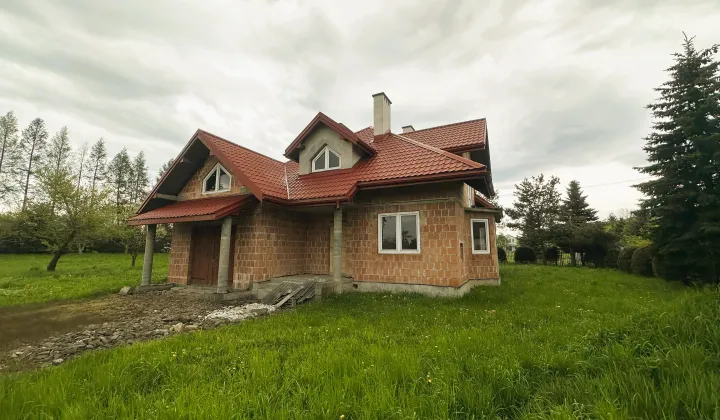 dom wolnostojący, 6 pokoi Cergowa, Cergowa