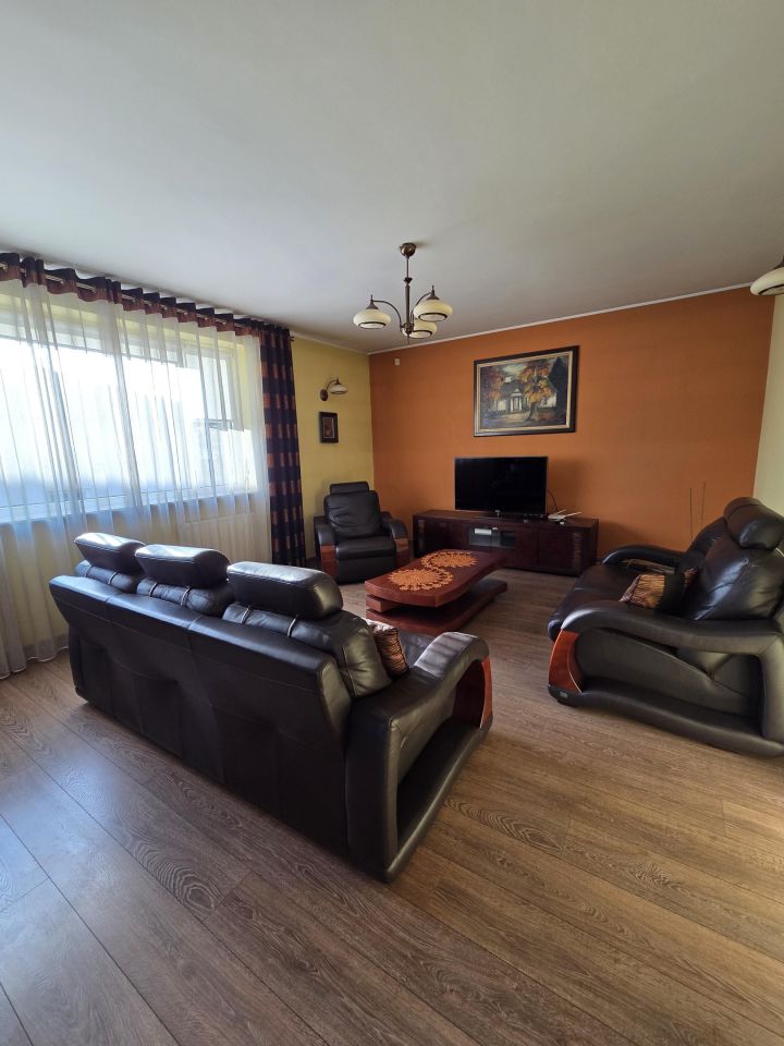 dom wolnostojący, 7 pokoi Toruń Bielany, ul. Jaśminowa. Zdjęcie 2