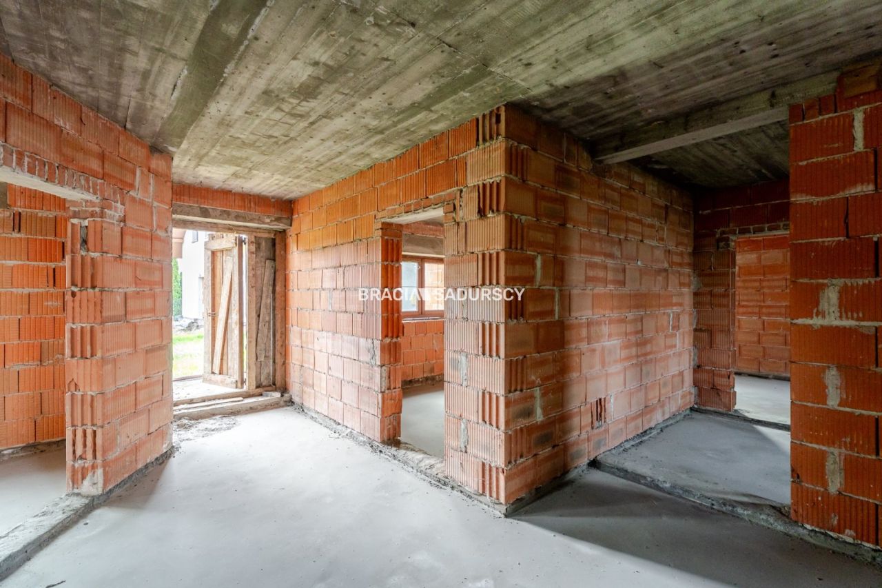 dom wolnostojący, 7 pokoi Śledziejowice. Zdjęcie 21