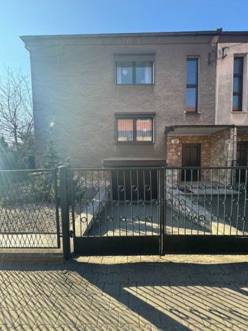 bliźniak, 6 pokoi Tarnowskie Góry Centrum, ul. Opatowicka. Zdjęcie 1