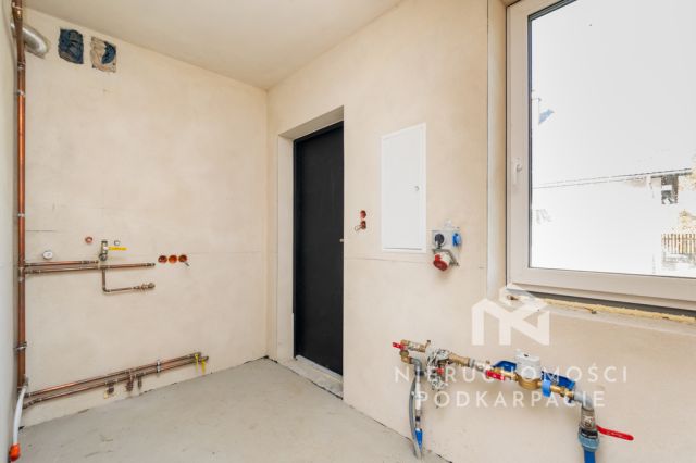 dom wolnostojący, 5 pokoi Nowy Borek. Zdjęcie 15