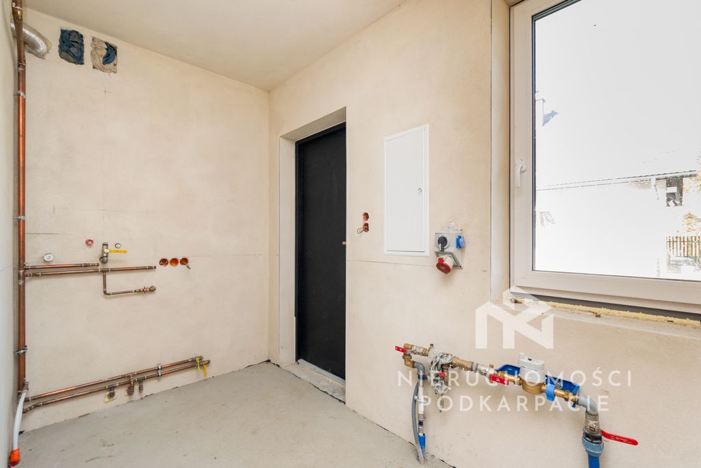 dom wolnostojący, 5 pokoi Nowy Borek. Zdjęcie 15