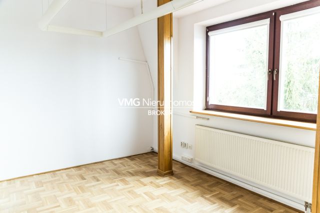 dom wolnostojący, 19 pokoi Warszawa Wawer. Zdjęcie 45