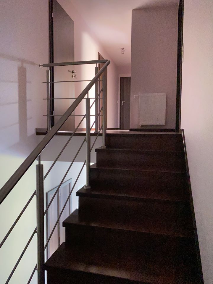 dom wolnostojący, 5 pokoi Helenów Drugi. Zdjęcie 10