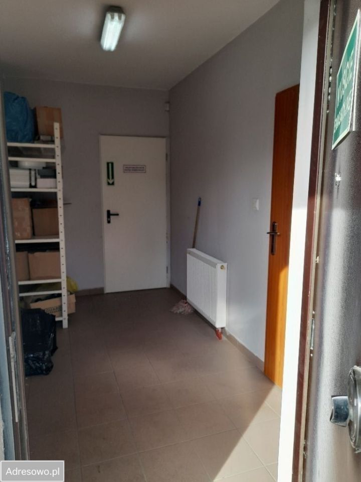 Hala/magazyn Gulbiny. Zdjęcie 15