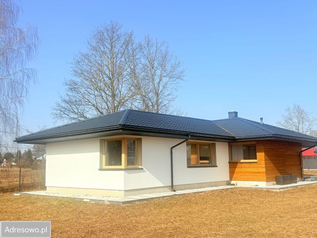 dom wolnostojący, 4 pokoje Białusny Lasek. Zdjęcie 1