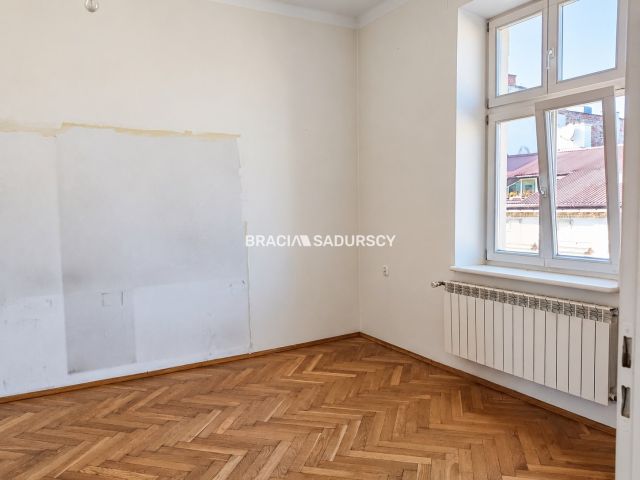 Mieszkanie 3-pokojowe Kraków Stare Miasto, ul. Marii Skłodowskiej-Curie. Zdjęcie 4