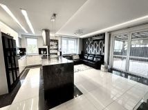 Mieszkanie 3-pokojowe Ząbki. Zdjęcie 1