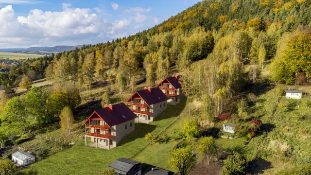 dom wolnostojący, 10 pokoi Szczytna Szczytnik, ul. Leśna. Zdjęcie 1