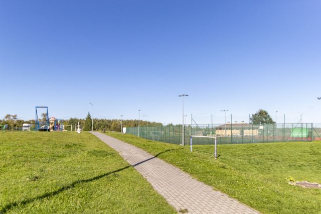 bliźniak, 6 pokoi Różyny. Zdjęcie 10