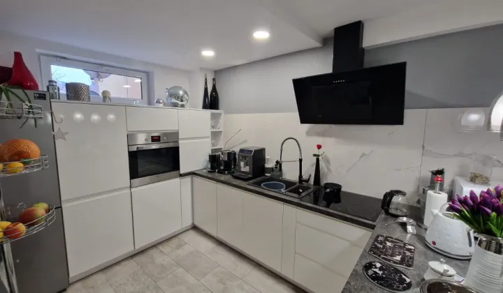 kamienica, 5 pokoi Jelenia Góra