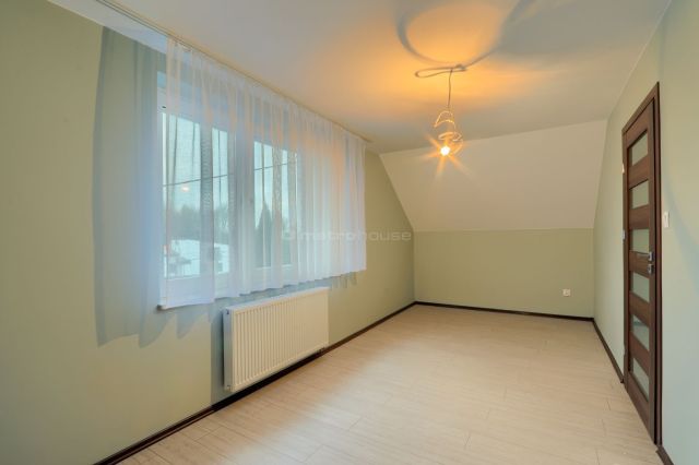 dom wolnostojący, 4 pokoje Zgierz. Zdjęcie 14