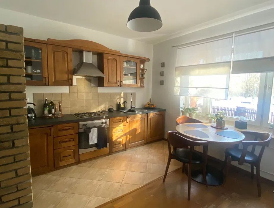 dom wolnostojący, 5 pokoi Kielce Białogon, ul. Giserska. Zdjęcie 3