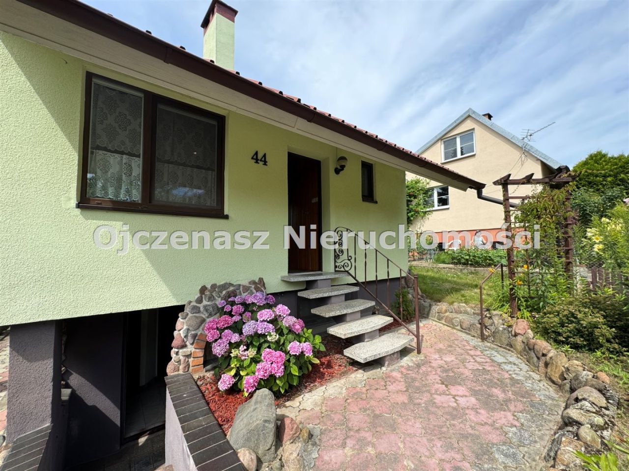 dom Wierzchucinek. Zdjęcie 2