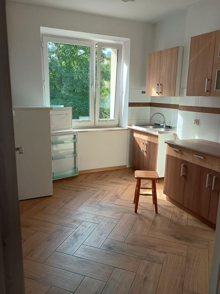 Mieszkanie 2-pokojowe Pińczów, ul. Klasztorna. Zdjęcie 1