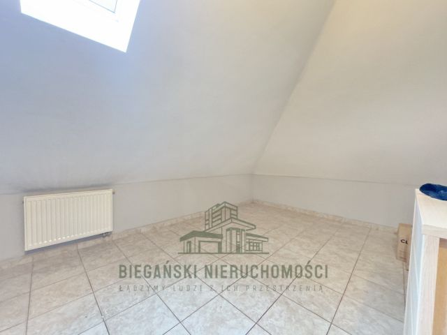 dom wolnostojący, 5 pokoi Łuszczów Drugi. Zdjęcie 16