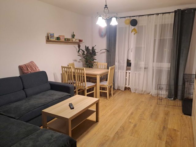 Mieszkanie 4-pokojowe Międzyrzecz, ul. Kopernika. Zdjęcie 1