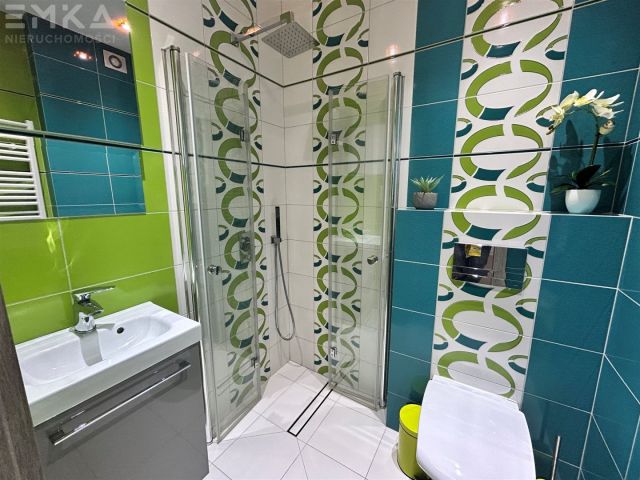 dom wolnostojący, 5 pokoi Komaszyce. Zdjęcie 12