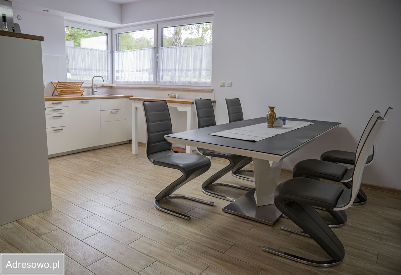 dom wolnostojący, 10 pokoi Łomna. Zdjęcie 16