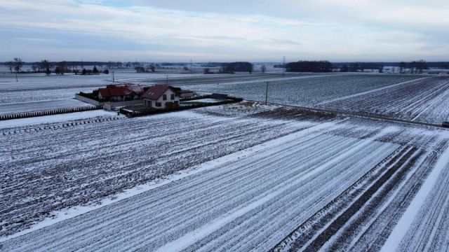 dom wolnostojący, 5 pokoi Chwalibożyce. Zdjęcie 5