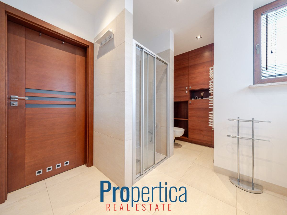 bliźniak, 7 pokoi Warszawa Wawer, ul. Liliowa. Zdjęcie 11