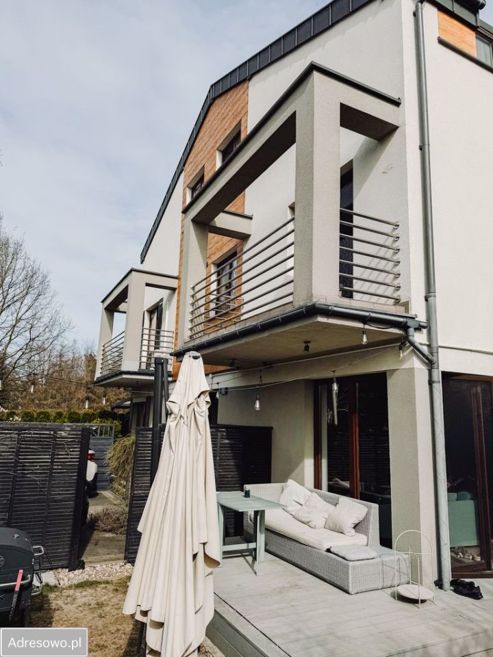 dom szeregowy, 6 pokoi Mysiadło, ul. Wiejska. Zdjęcie 1